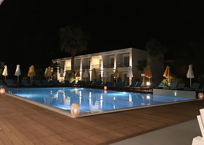 Nasos & Hotel